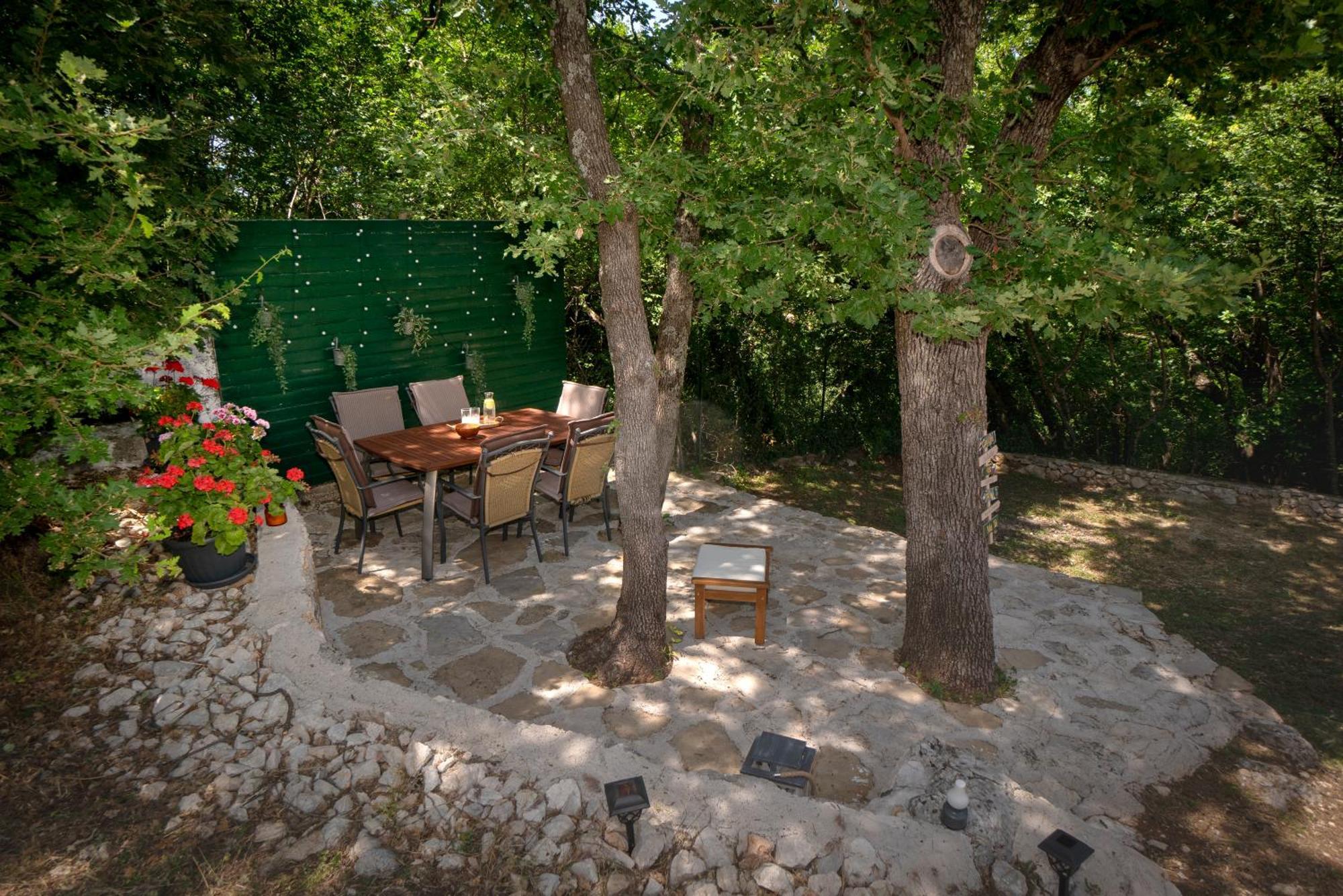 Apartments Srdanovic Omiš Екстериор снимка