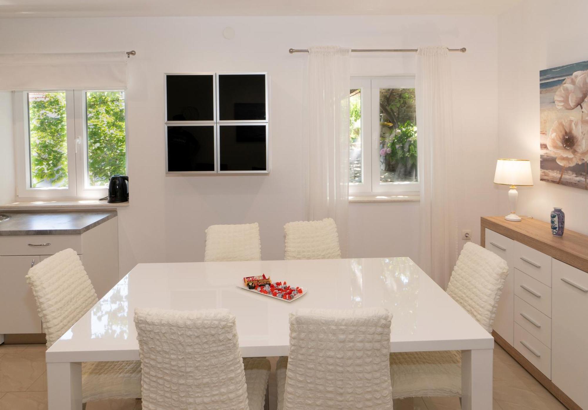 Apartments Srdanovic Omiš Екстериор снимка