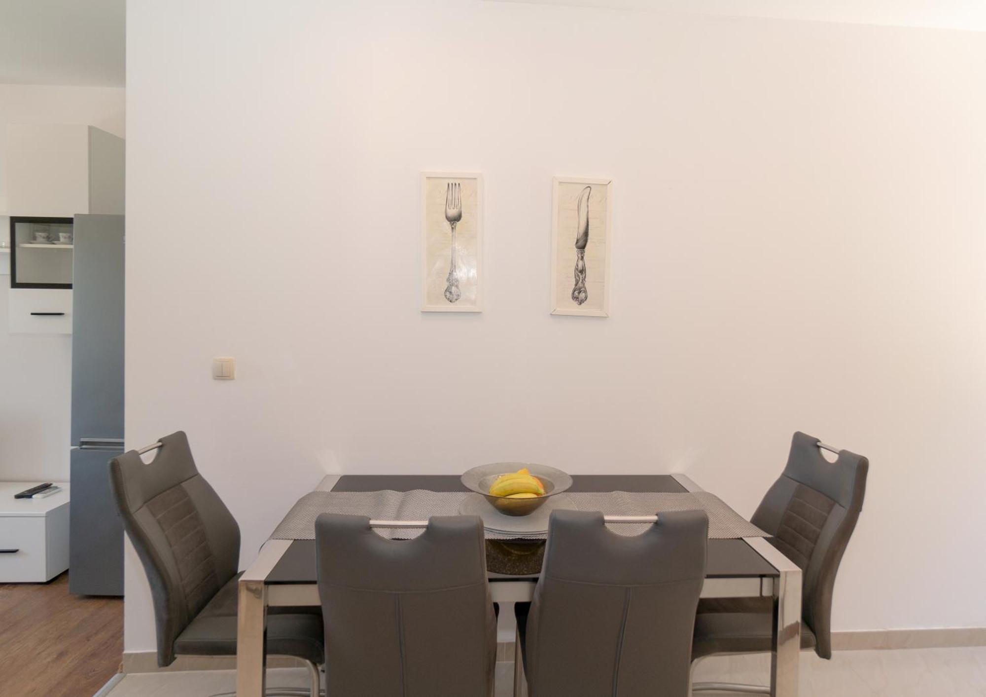 Apartments Srdanovic Omiš Екстериор снимка